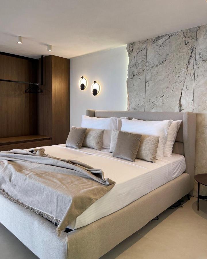 Achlia Mystique Luxury Suite מראה חיצוני תמונה